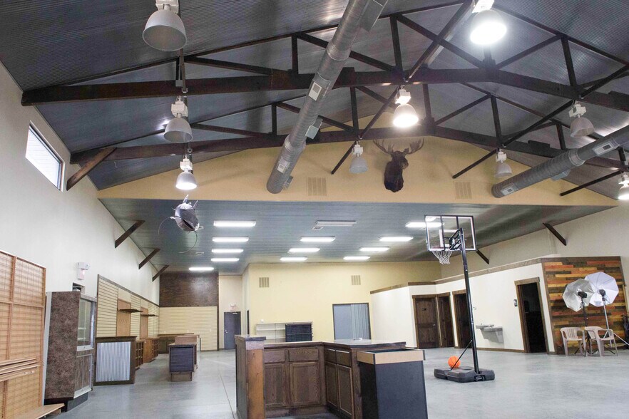 More Photos Of 1325 E Airport Rd, Grand Island Storefront Retail Office For Sale