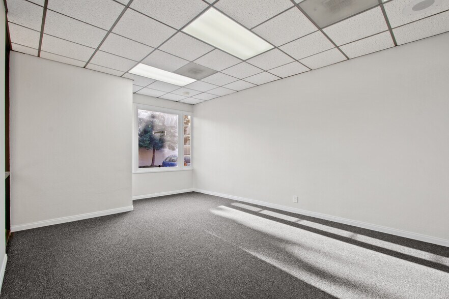 More Photos Of 1911 Carnegie Ave, Santa Ana Warehouse For Lease