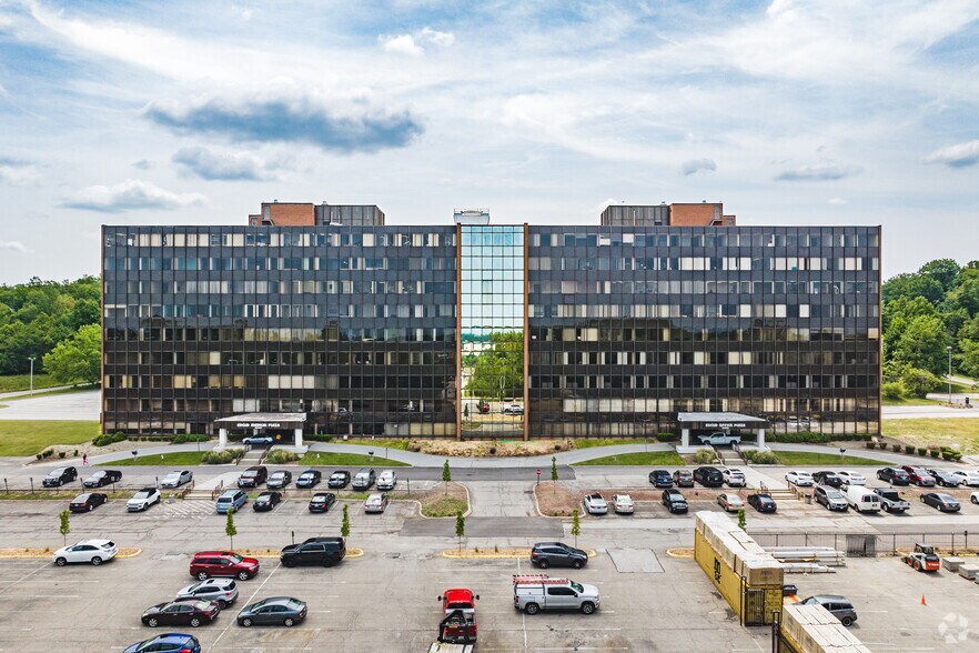 More Photos Of 26300 Euclid Ave, Cleveland Office For Lease