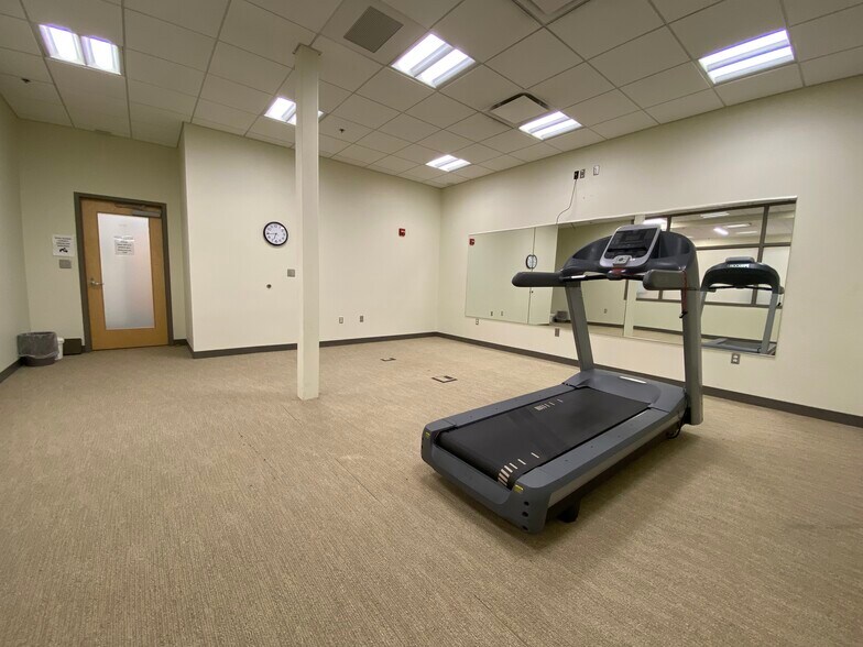 More Photos Of 1611 E Century Ave, Bismarck Office For Sale