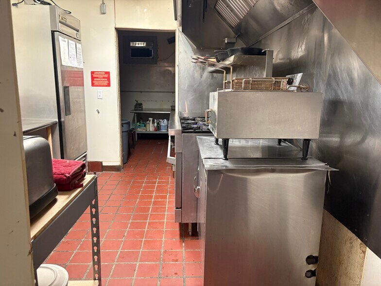More Photos Of 1040 S Wayne St, Saint Marys Restaurant For Sale