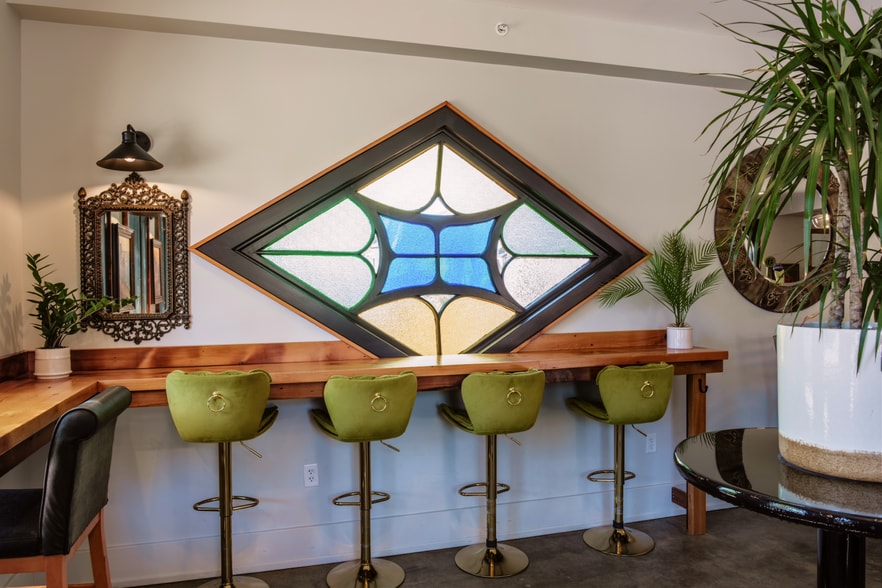 More Photos Of 1737 Frankfort Ave, Louisville Freestanding For Lease