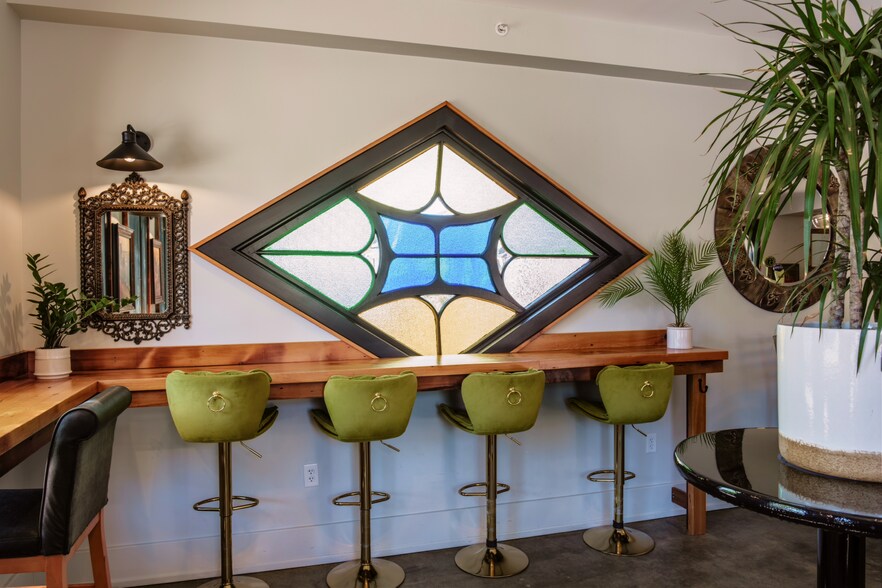 More Photos Of 1737 Frankfort Ave, Louisville Freestanding For Lease