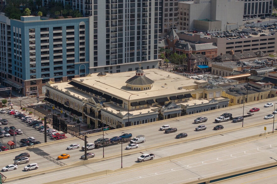 More Photos Of 122 W Pine St, Orlando Office Residential For Lease