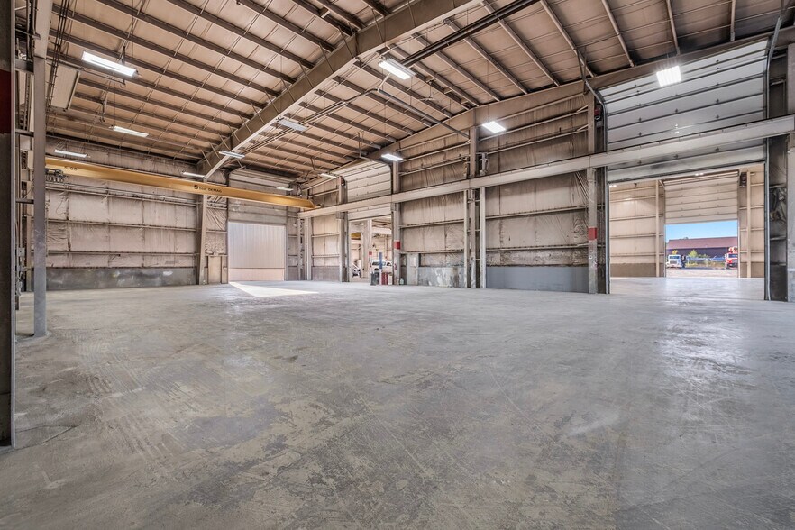 More Photos Of 4072 Flint Asphalt Dr, Burton Distribution For Sale