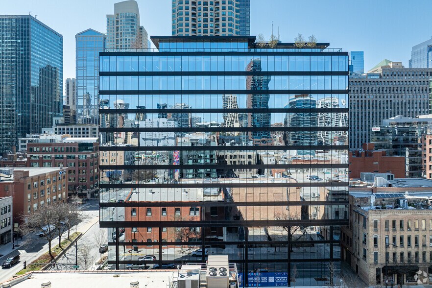 More Photos Of 448 N LaSalle Dr, Chicago Office For Lease