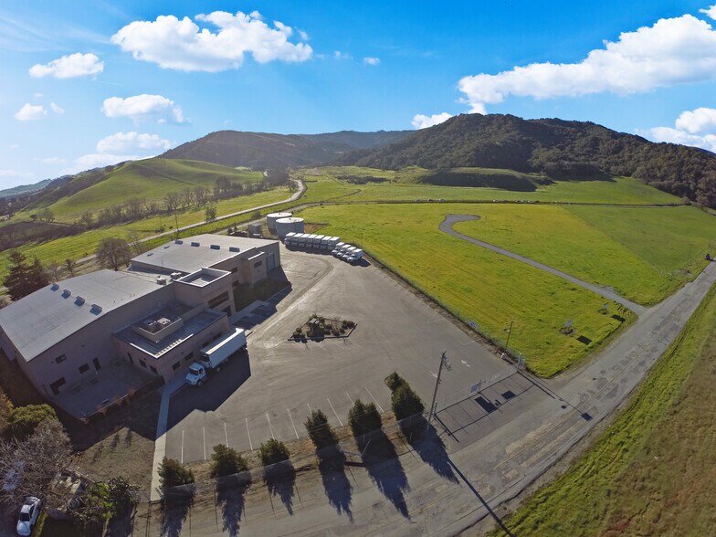 More Photos Of 800 Salinas Rd, San Juan Bautista Distribution For Lease