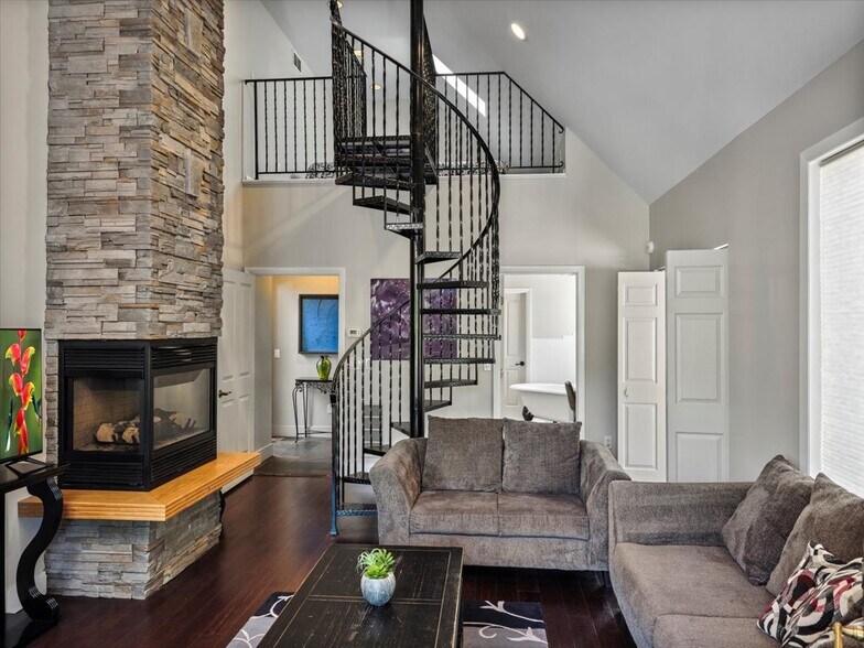 More Photos Of 3533 PA 2012, Union Dale Specialty For Sale