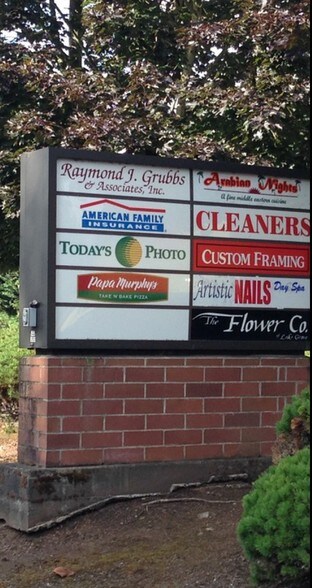 More Photos Of 15630 SW Boones Ferry Rd, Lake Oswego Freestanding For Lease