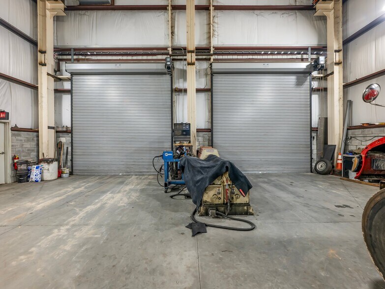 More Photos Of 1205 Industrial Blvd, Gainesville Warehouse For Sale