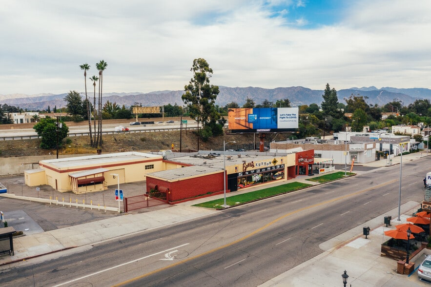 Primary Photo Of 10803-10811 Riverside Dr, North Hollywood Auto Repair For Lease