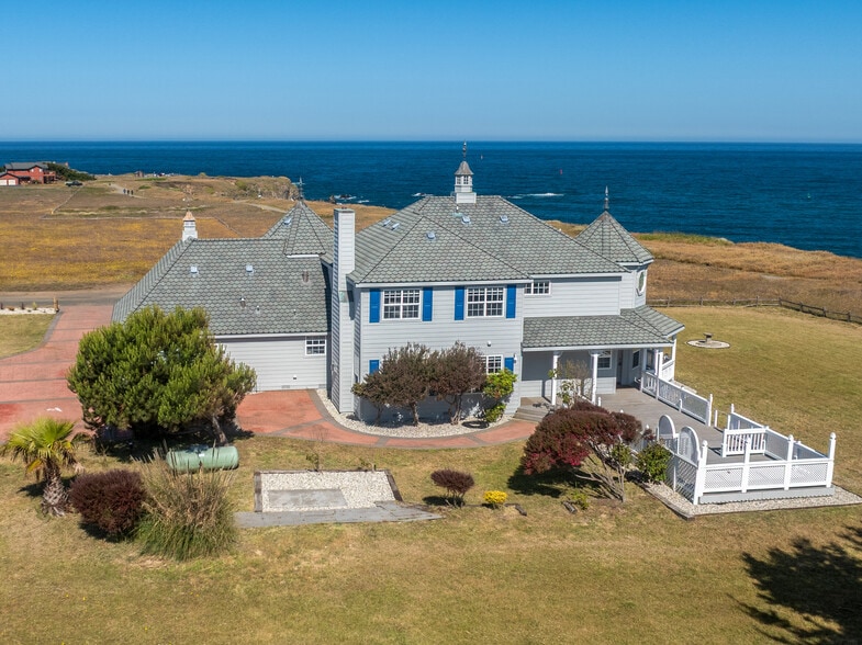 More Photos Of 19351 Del Mar Dr, Fort Bragg Specialty For Sale