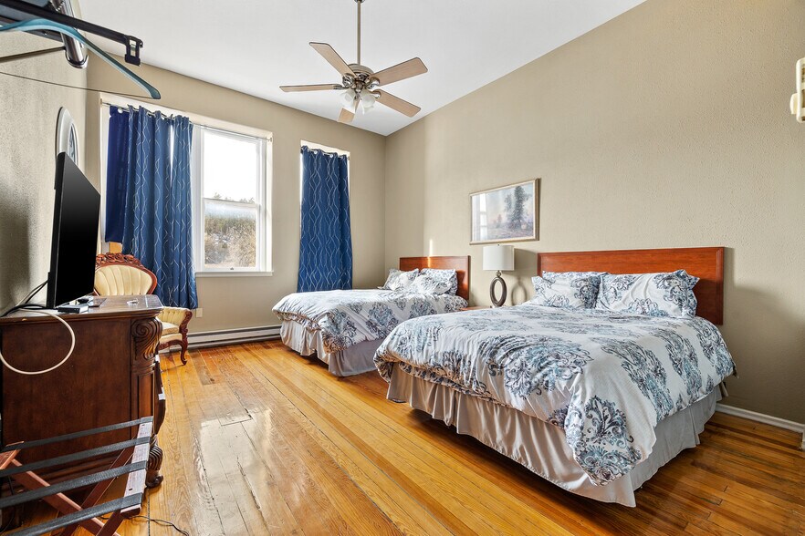 More Photos Of 603 N River St, Hot Springs Hotel For Sale