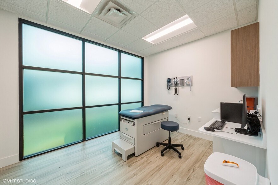 More Photos Of 3333 20th St, Vero Beach Medical For Sale