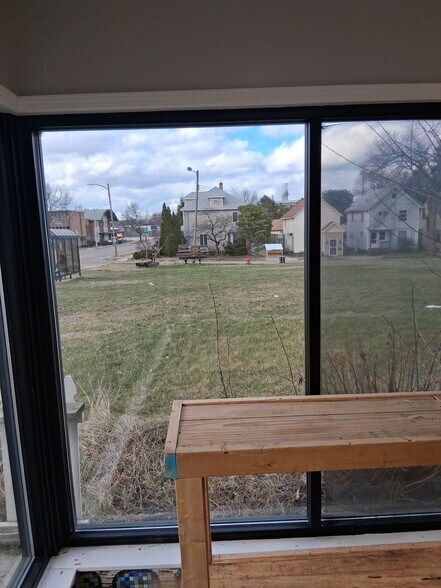 More Photos Of 1623 S Washington Ave, Lansing Office For Sale