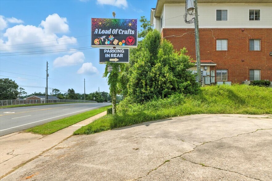 More Photos Of 2122 W Pensacola St, Tallahassee Freestanding For Lease
