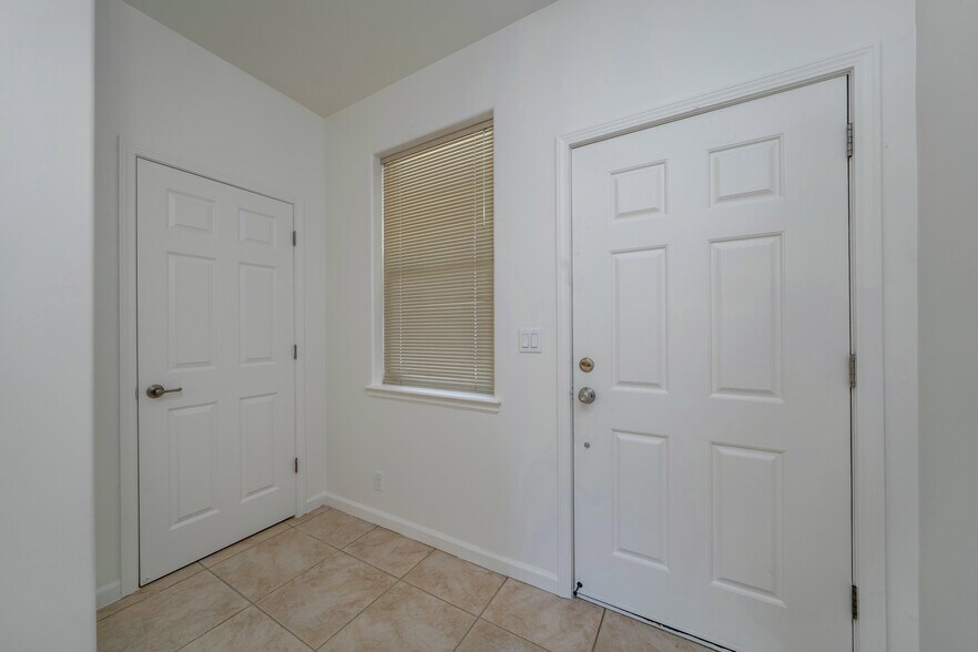 More Photos Of 3155 Navion Ct, Cameron Park Apartments For Sale