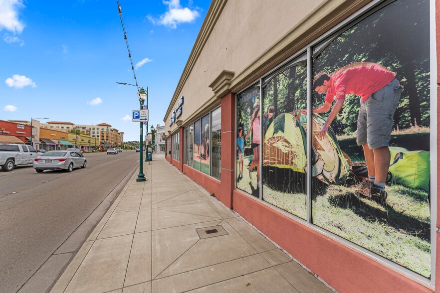 More Photos Of 22400-22412 Foothill Blvd, Hayward Storefront For Sale