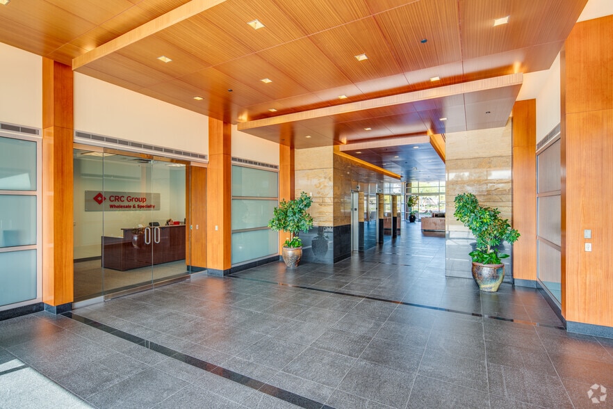 More Photos Of 16100 N 71st St, Scottsdale Office For Sale