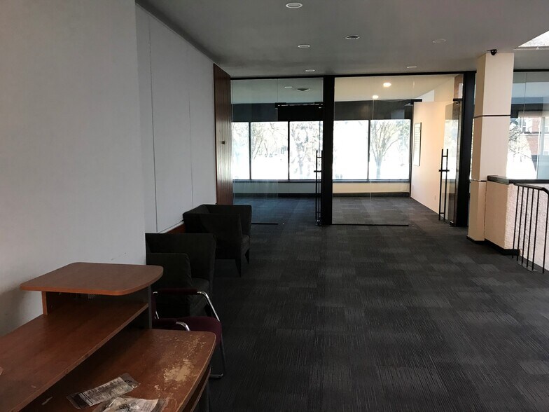 More Photos Of 222 Osborne St N, Winnipeg Medical For Lease