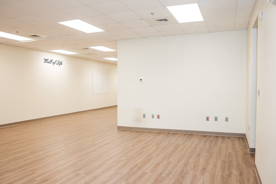 More Photos Of 101B Villa Dr, Daphne Medical For Lease