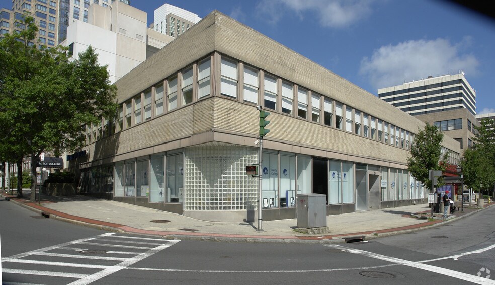 More Photos Of 277 Martine Ave, White Plains Office For Lease