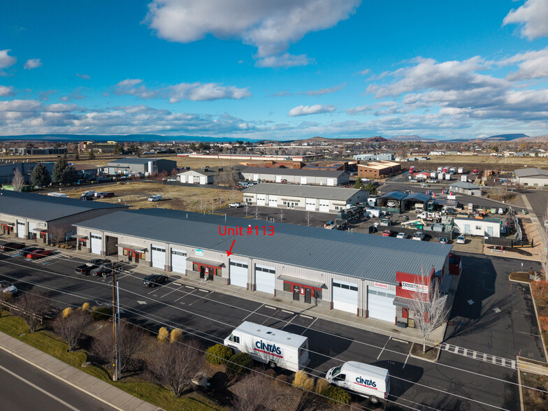 More Photos Of 675 NE Hemlock Ave, Redmond Light Manufacturing For Lease