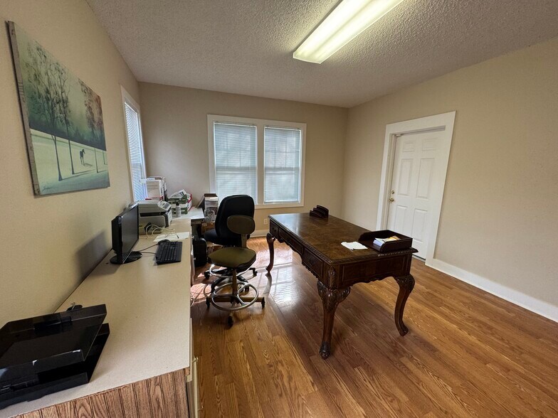 More Photos Of 436 S Fannin Ave, Tyler Office Residential For Sale