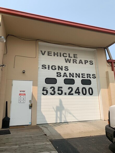 More Photos Of 3030 Kettering Blvd, Moraine General Retail For Sale