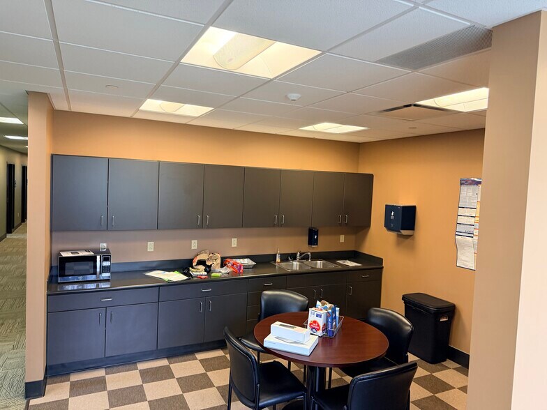 More Photos Of 110 John Scott Hwy, Steubenville Medical For Lease