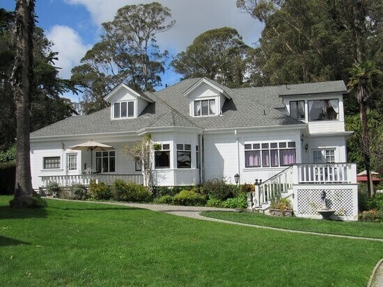 More Photos Of 620 El Salto Dr, Capitola Hospitality For Sale