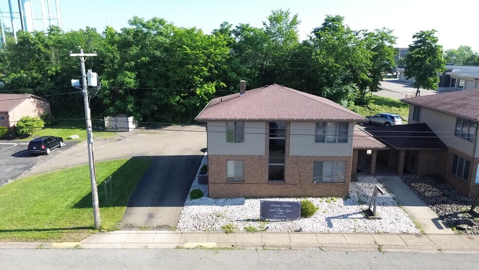 Primary Photo Of 204 Ivy St, Weirton Office Residential For Lease