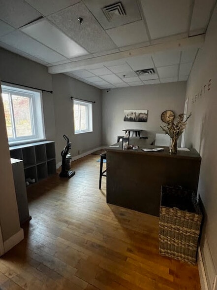 More Photos Of 110 Halstead St, Rochester Warehouse For Lease