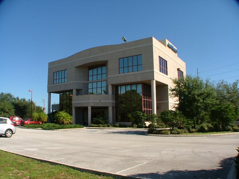 Primary Photo Of 2301 Longleaf Blvd, Lake Wales Office For Lease