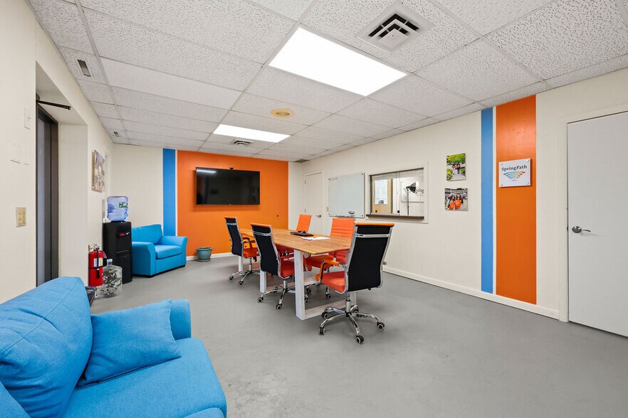More Photos Of 1185 New Litchfield St, Torrington Medical For Sale