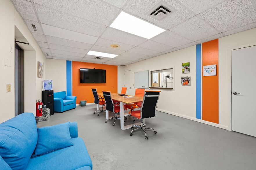 More Photos Of 1185 New Litchfield St, Torrington Medical For Sale