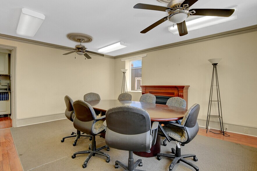 More Photos Of 255 Montreal Rd, Ottawa Storefront Retail Office For Lease