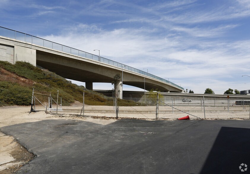 More Photos Of 3195 Airport Loop Dr, Costa Mesa Light Manufacturing For Lease