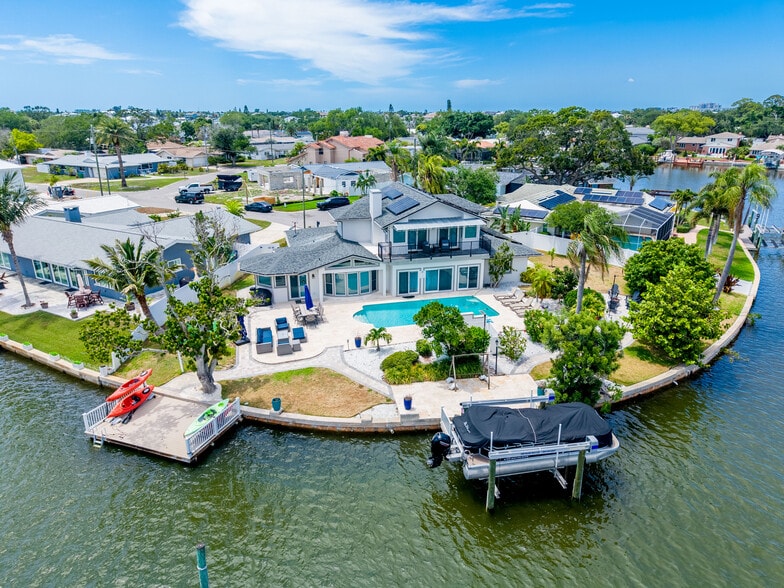 More Photos Of 4124 Harbor Cir S, Largo Specialty For Sale