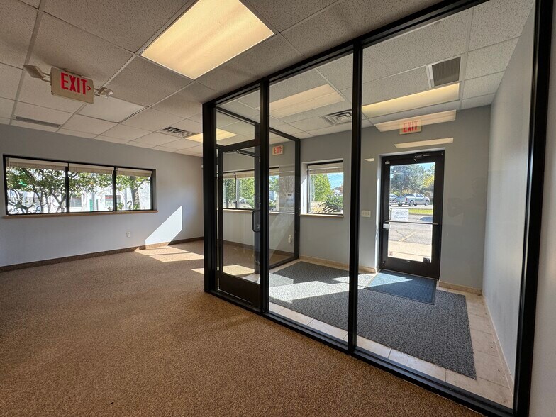 More Photos Of 510 S Maple Rd, Ann Arbor Office For Sale