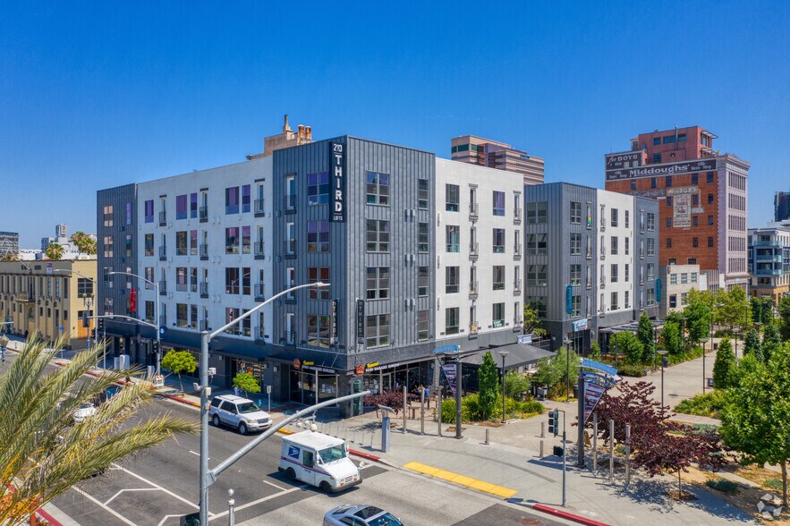 Primary Photo Of 210 E 3rd St, Long Beach Apartments For Lease