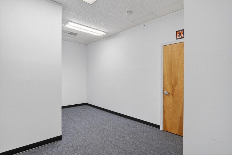More Photos Of 126 N Main St, Warrenton Medical For Lease