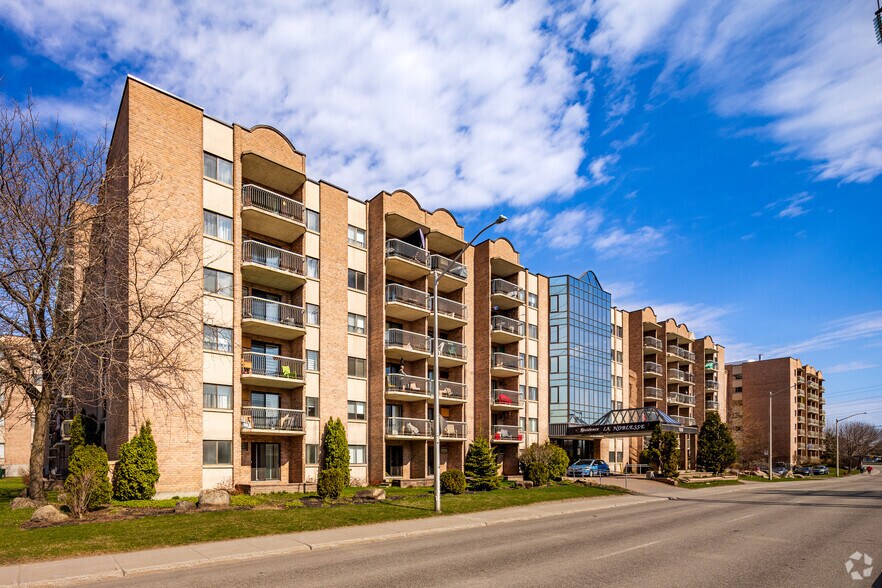 More Photos Of 325 Boul Jean-Baptiste-Rolland E, Saint-Jérôme Congregate Senior Housing For Lease