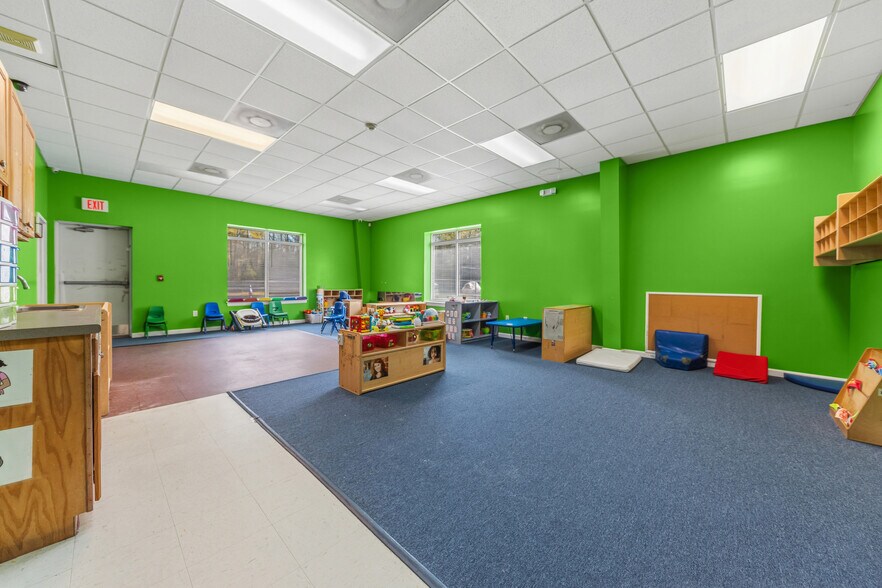 More Photos Of 480 Henrietta St, Kingsland Flex For Sale