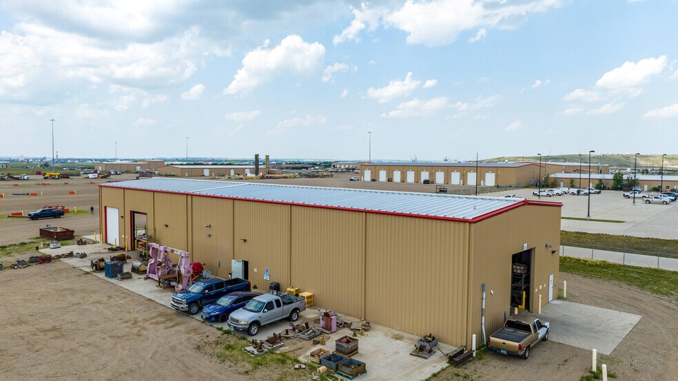 More Photos Of 611 37th Ave SE, Williston Warehouse For Sale
