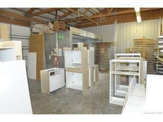 More Photos Of 315 Railroad St, Rockwell Warehouse For Lease