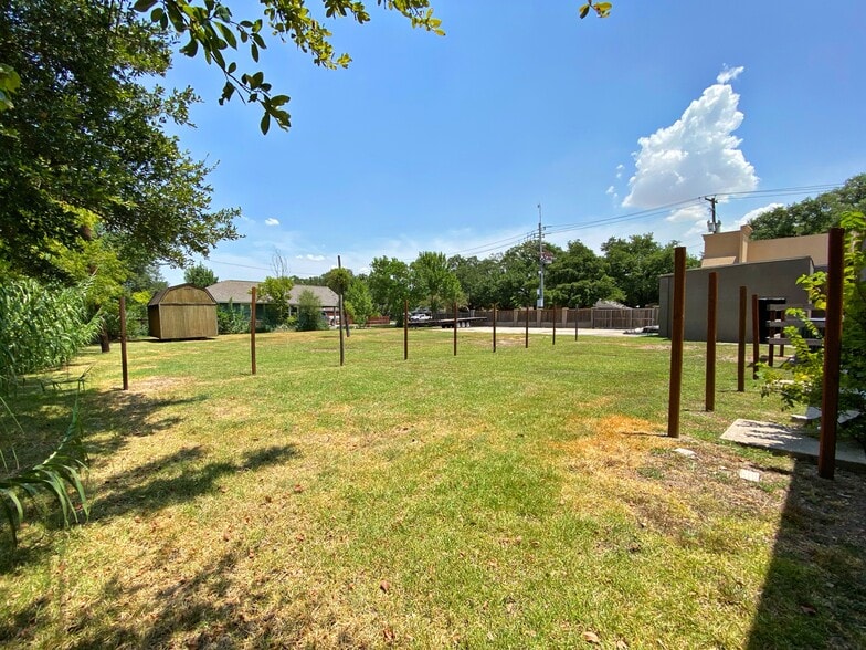 More Photos Of 619 Jackson Ave, Pasadena Storefront Retail Office For Sale