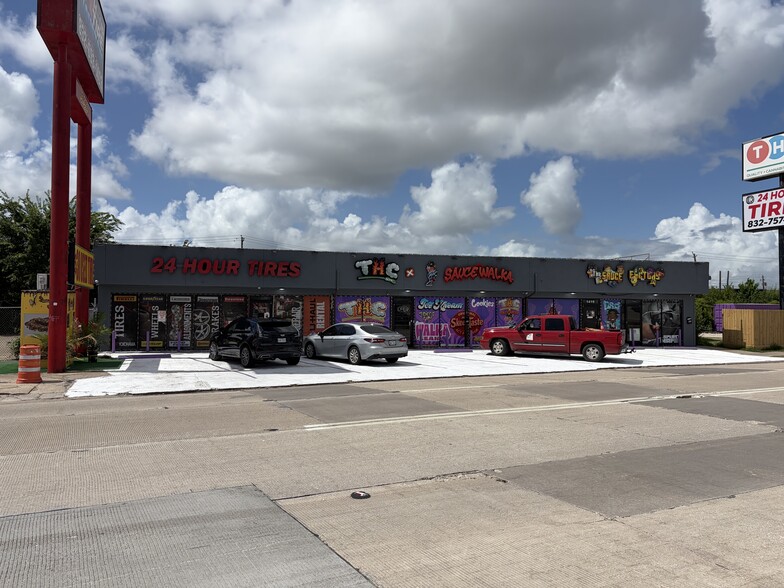 More Photos Of 1415-1419 S Loop Fwy W, Houston Storefront Retail Office For Sale