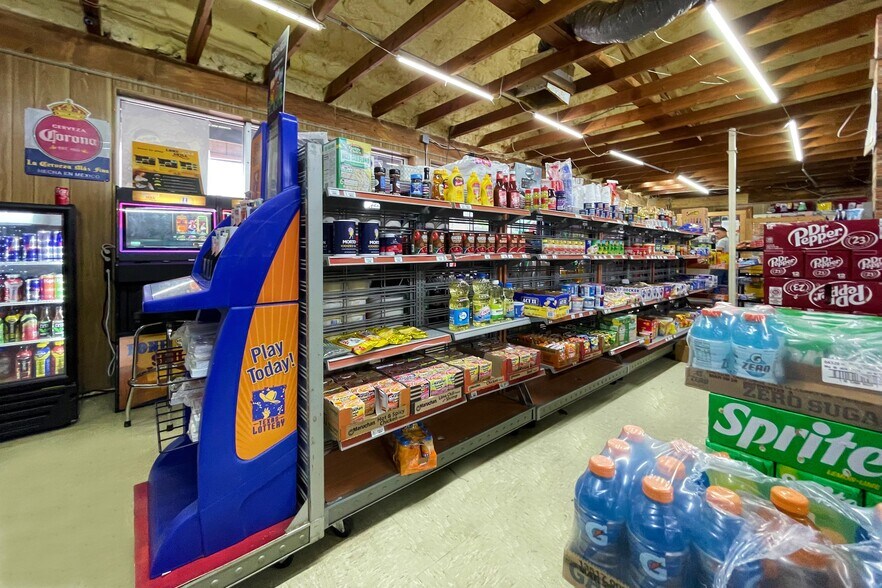 More Photos Of 701 Lincoln Ave, Robstown Convenience Store For Sale