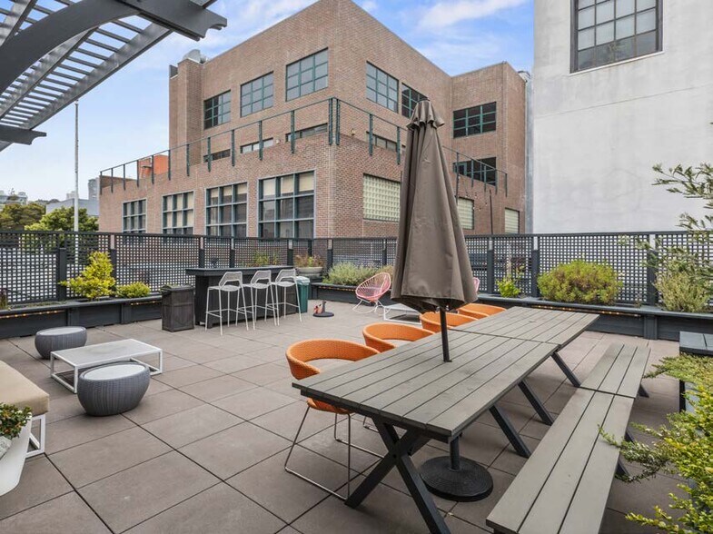 More Photos Of 40 Gold St, San Francisco Office For Lease